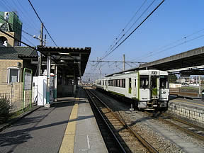 駅 高麗 川